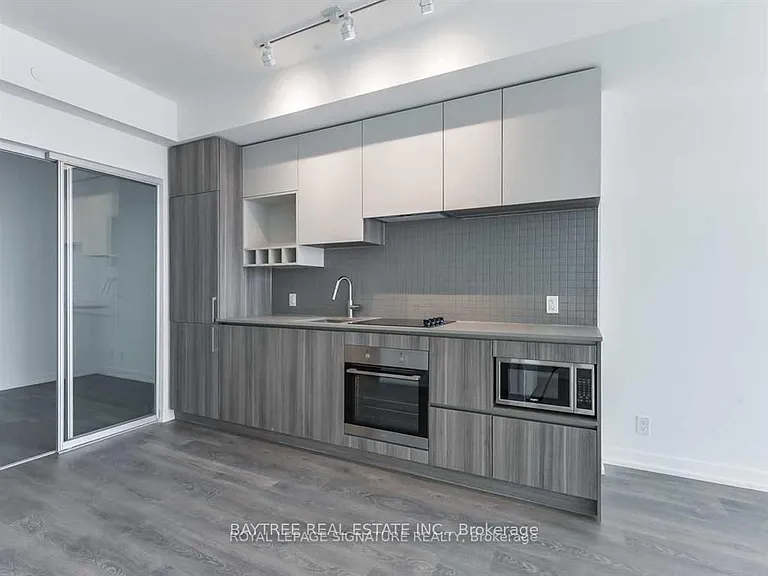 5 Buttermill Ave #3607 — Photo 2