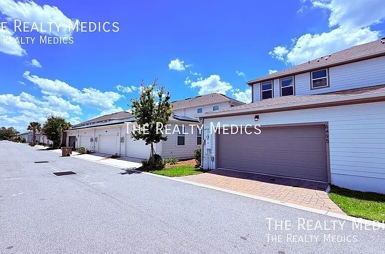 6495 Cyrils Dr — Photo 32
