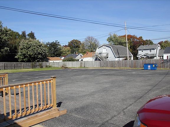 2nd image of 614 N Clark Blvd