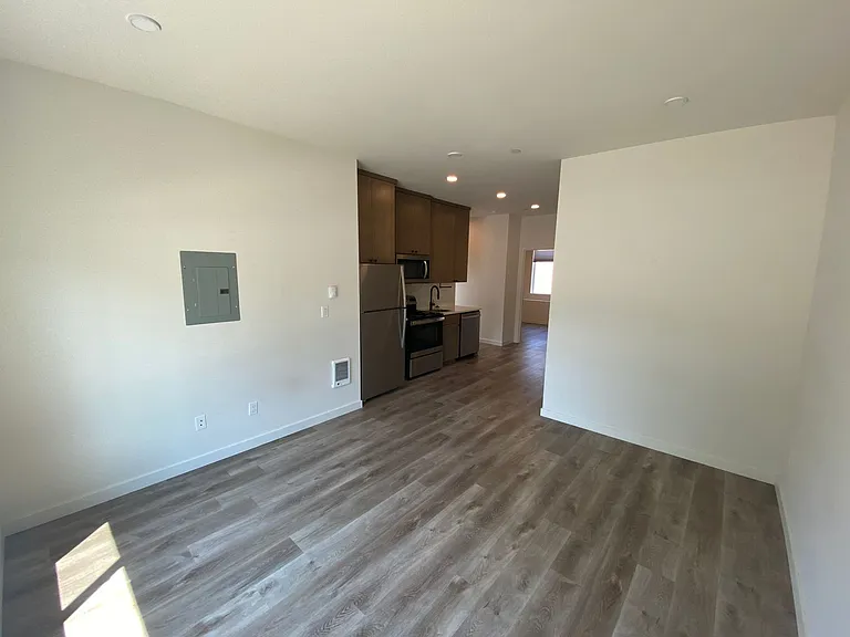 5571 NE Killingsworth St #B — Photo 8