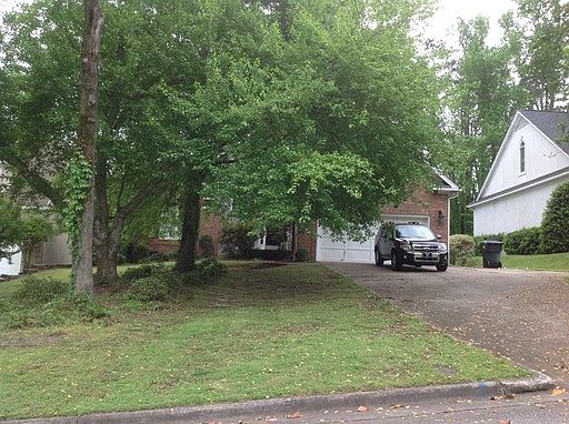2nd image of 824 Park Chase Dr