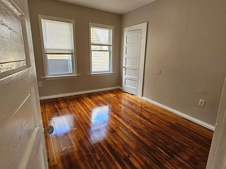 185 Grove St #187 — Photo 9