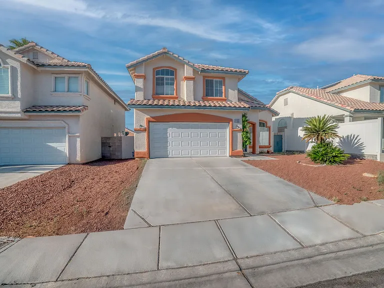 8133 Kentshire Dr — Photo 1