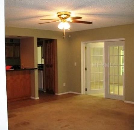 4th image of 883 Elgin Dr