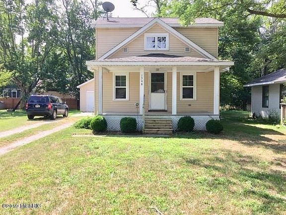2nd image of 1548 Elmer St