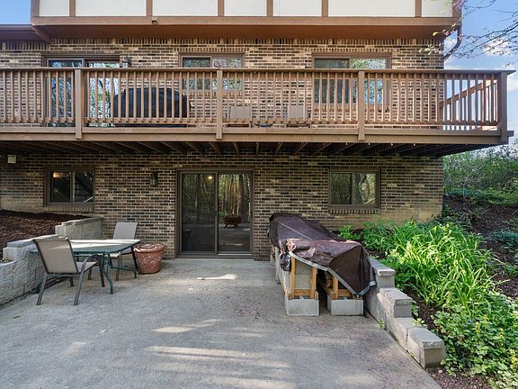 4th image of 3505 Oak Park Dr