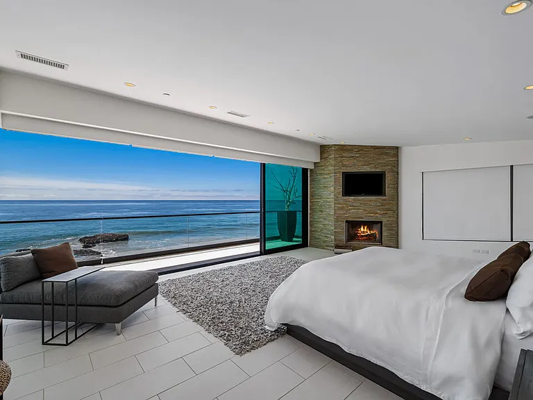 25250 Malibu Rd — Photo 30