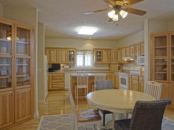 4th image of 11117 Caddie Ln #29
