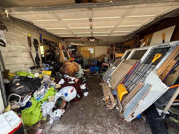 4th image of 800 Division St