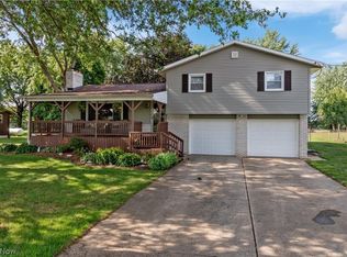 1901 Andrews St NE, Hartville, OH