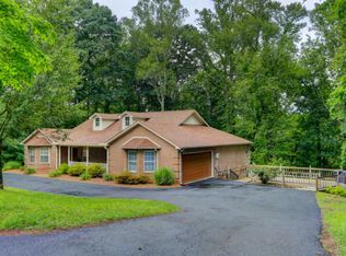 714 Skyline Dr, Clinton, TN 37716