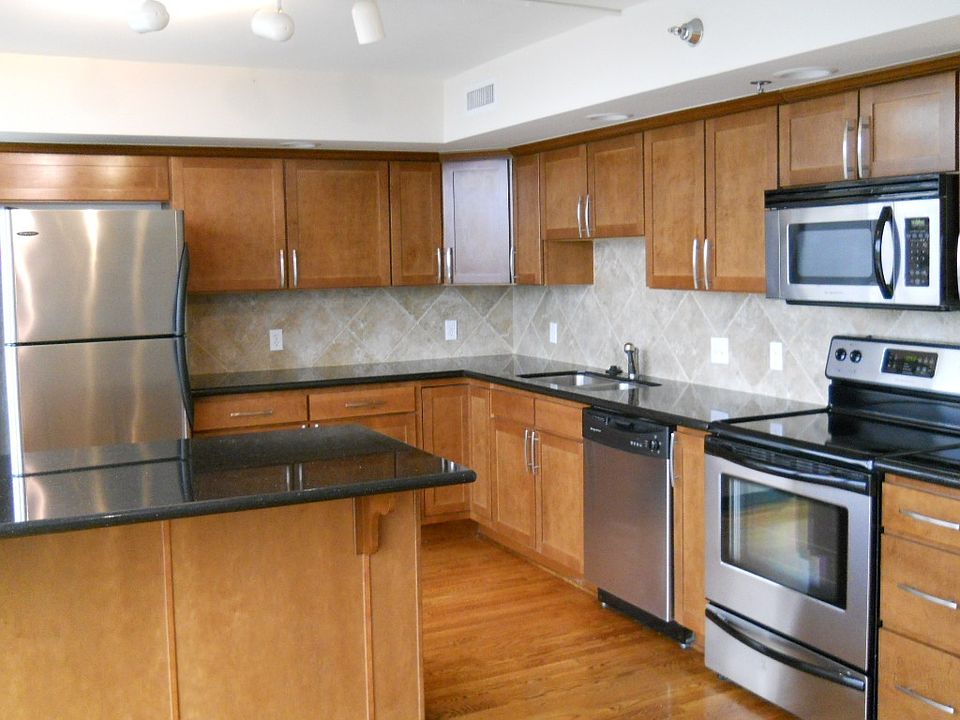 1st image of 600 E Admiral Blvd Unit 1504