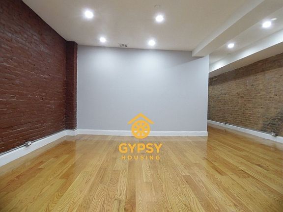 5th image of 358 Marion St #1