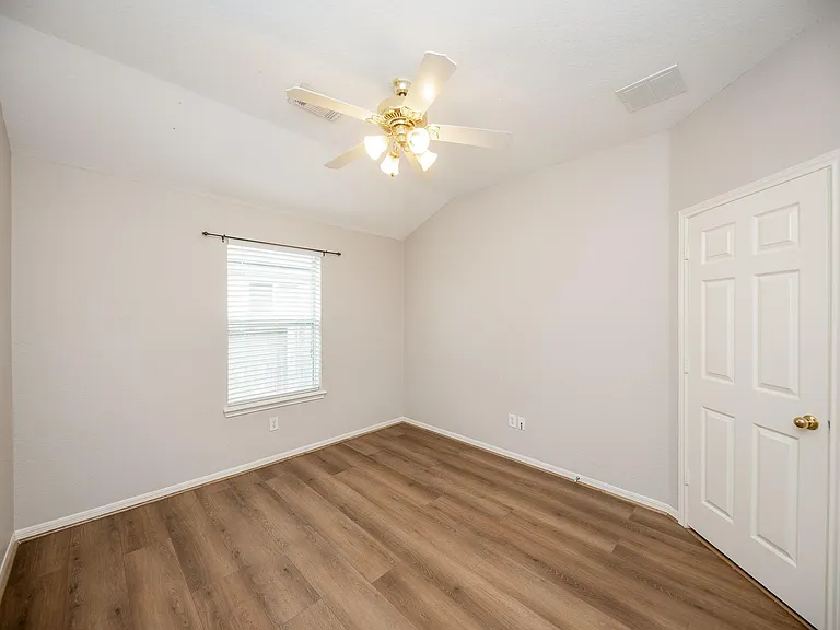 14618 Rochelle Ct — Photo 38