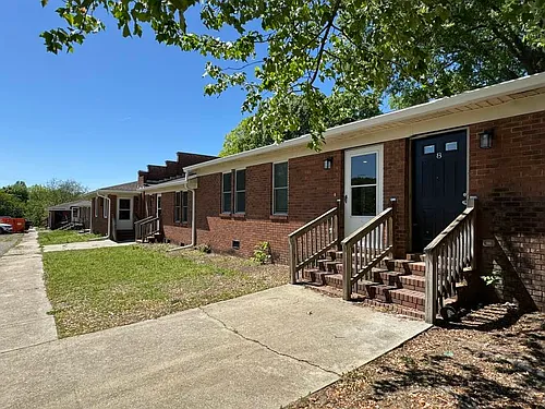 19612 Oak St #7 Photo 1