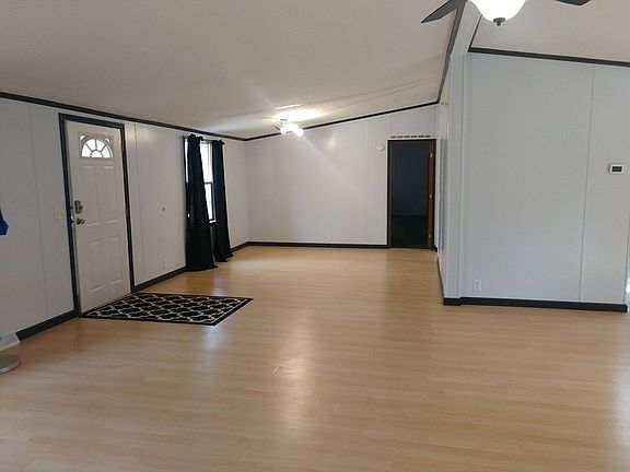 Main Area / Dining room