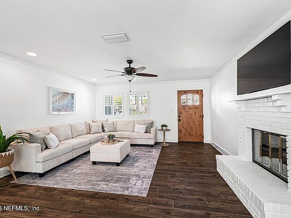 4th image of 1306 2ND Avenue N
