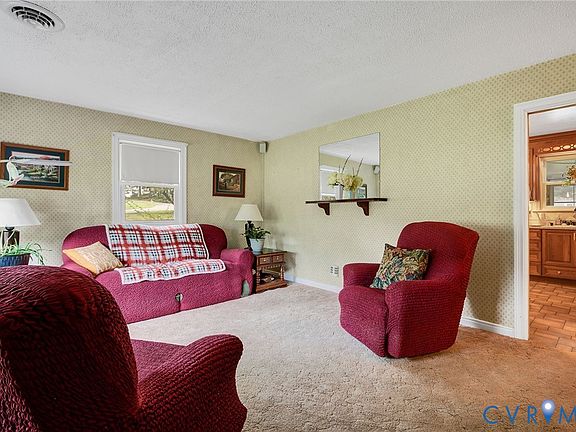 4th image of 1569 Oak Ln