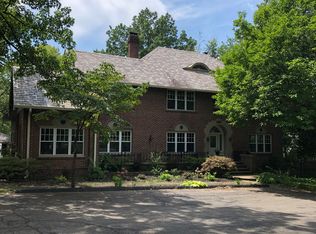 1350 W Market St, Akron, OH 44313
