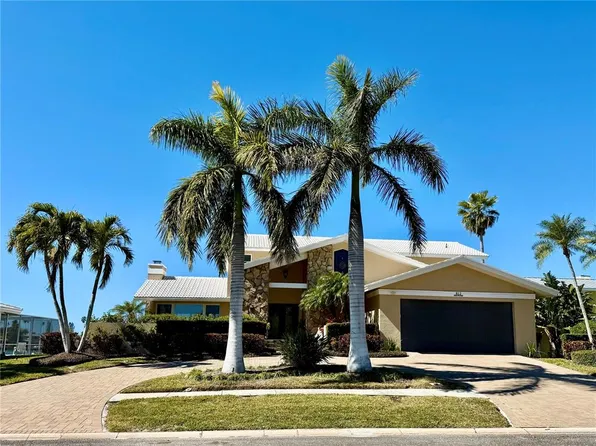 812 Island Way, Clearwater, FL 33767