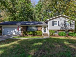 1901 Wellington Rd, Burlington, NC 27217