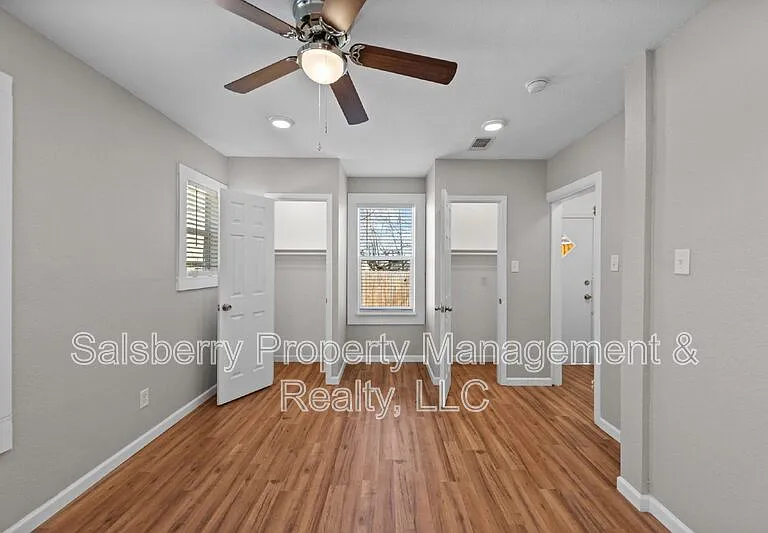 3772 W 6th St — Photo 9