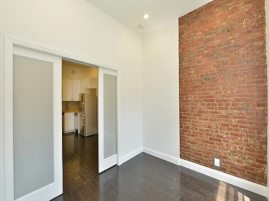 Rented by Cooper & Cooper Real Estate | media 15