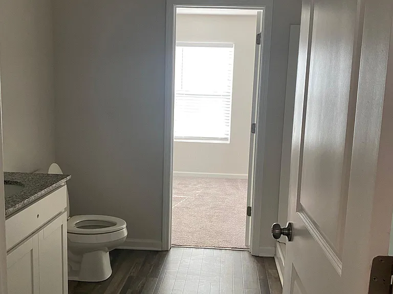 128 Evonshire Blvd — Photo 11