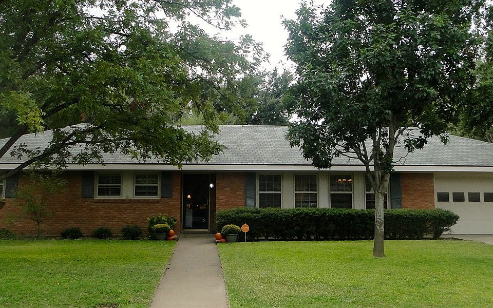1st image of 1613 W Pine Ave