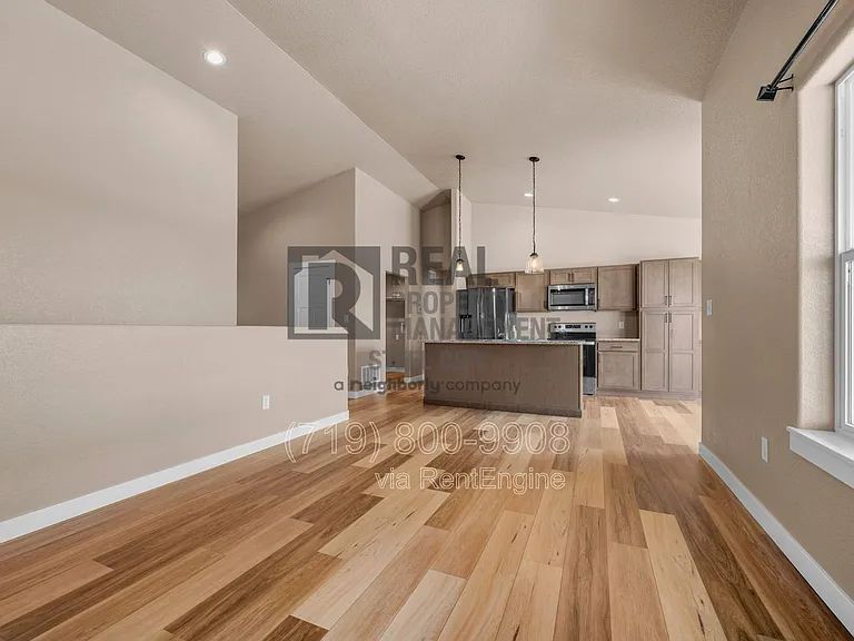 1886 E Jerrian Ln — Photo 8