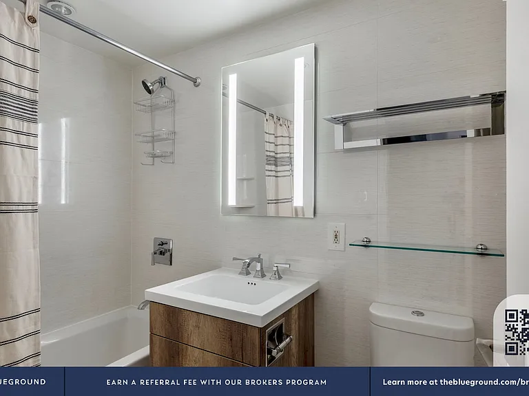 123 E 54th St #4D — Photo 14