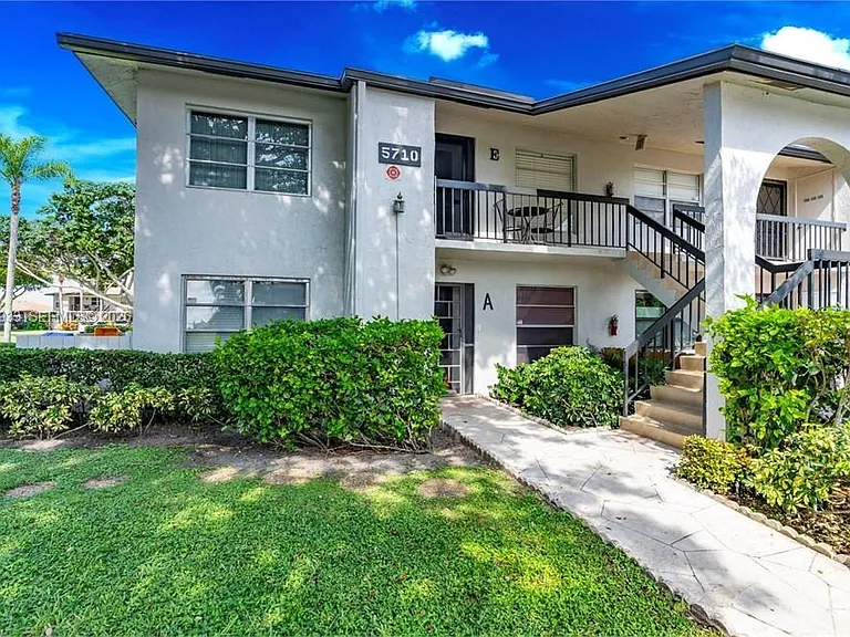 5710 Princess Palm Ct #A — Photo 5