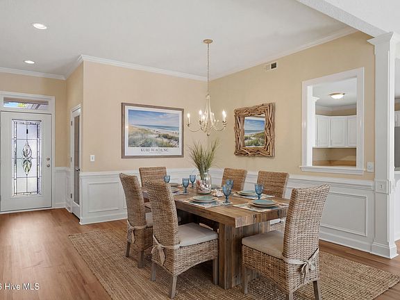 5th image of 718 Sloop Pointe Lane