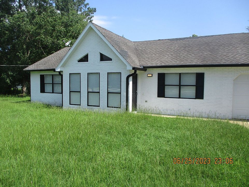 1st image of 145 Country Dr