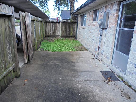 Large patio looking for PT gardener and a Grill