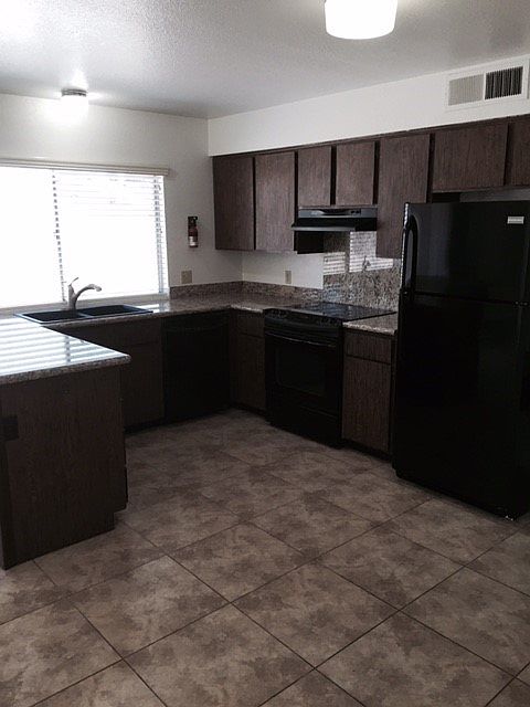 2nd image of 624 W La Donna Dr