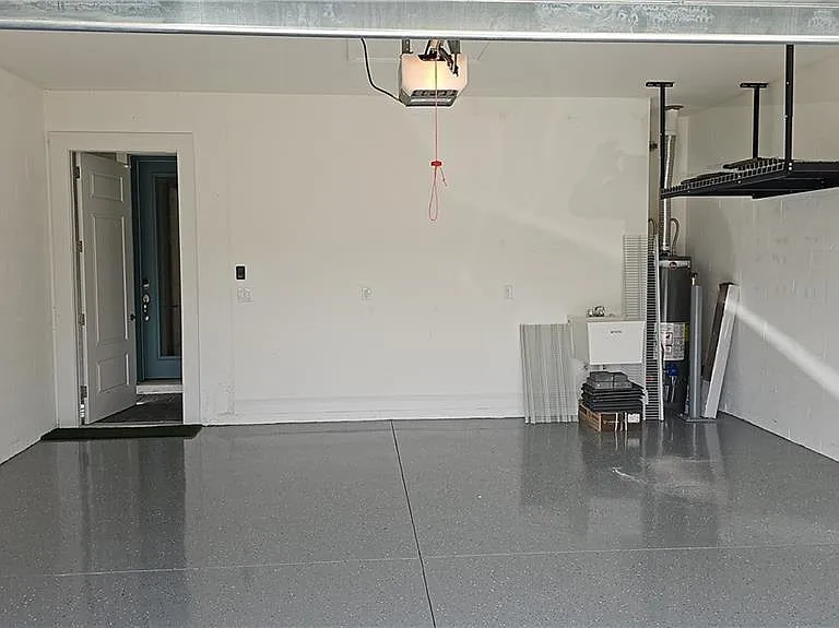 2305 Ariane Dr — Photo 32