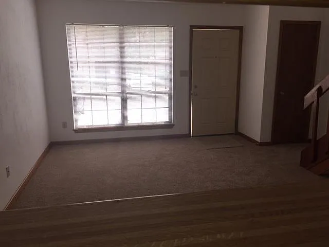 1318 Castelnau Ct — Photo 14