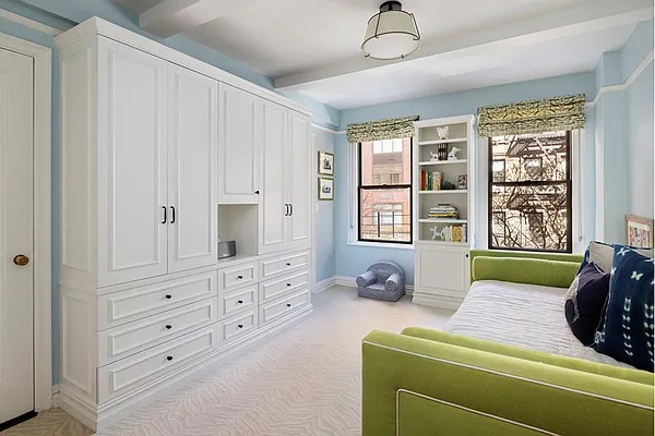 Sold by Douglas Elliman | media 17