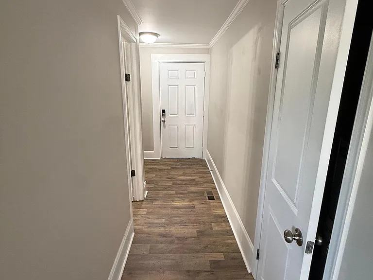 421 Carolina Ave — Photo 6