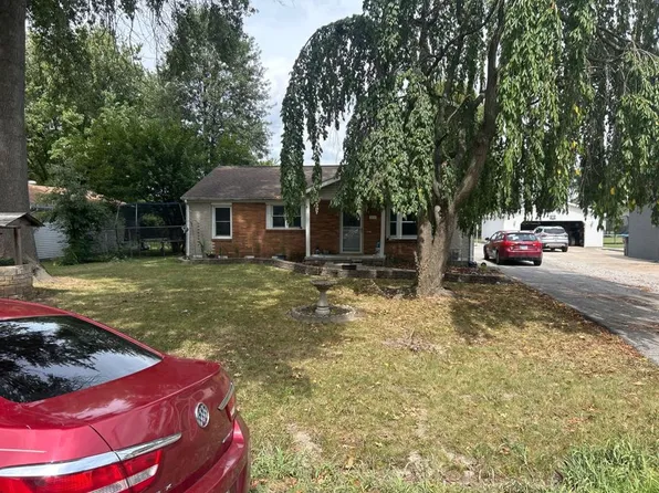 215 South St, Brighton, IL 62012