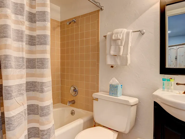 1482 Empire Ave #M3 — Photo 21