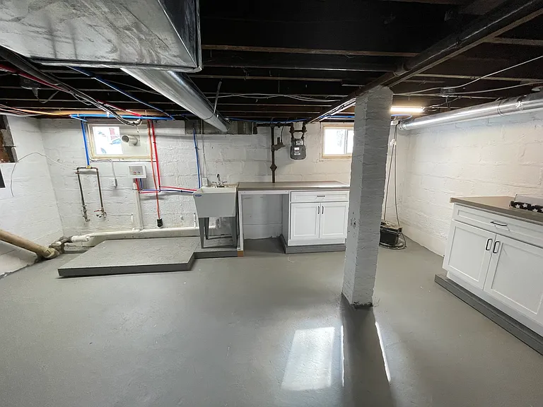553 Adams Ave — Photo 19