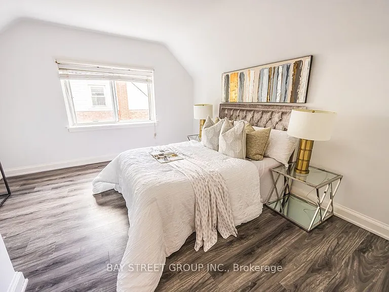 12 Craigmore Cres #MAIN FL — Photo 21