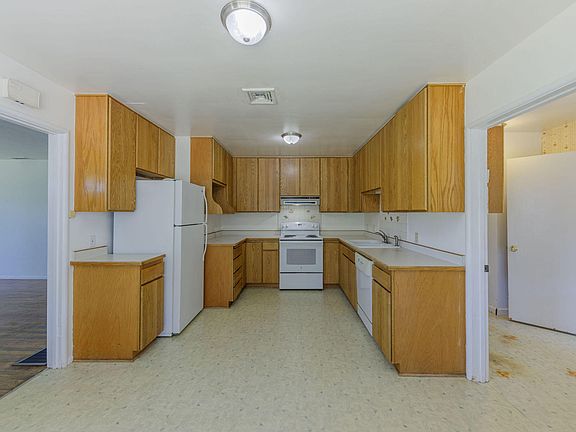 4th image of 2363 Thorn Oak Dr