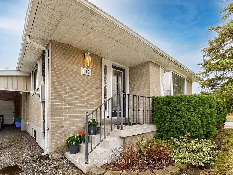 107 Cherrywood Dr — Photo 2