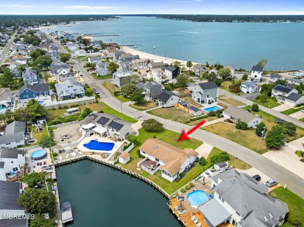 12 E Longport Avenue, Bayville, NJ 08721