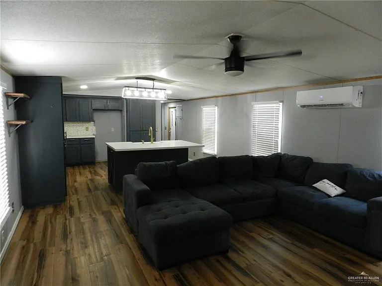 1718 E Juarez Ave NE — Photo 17