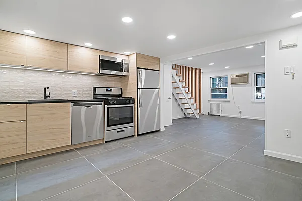 Rented by New York City Moves Team LLC | media 47