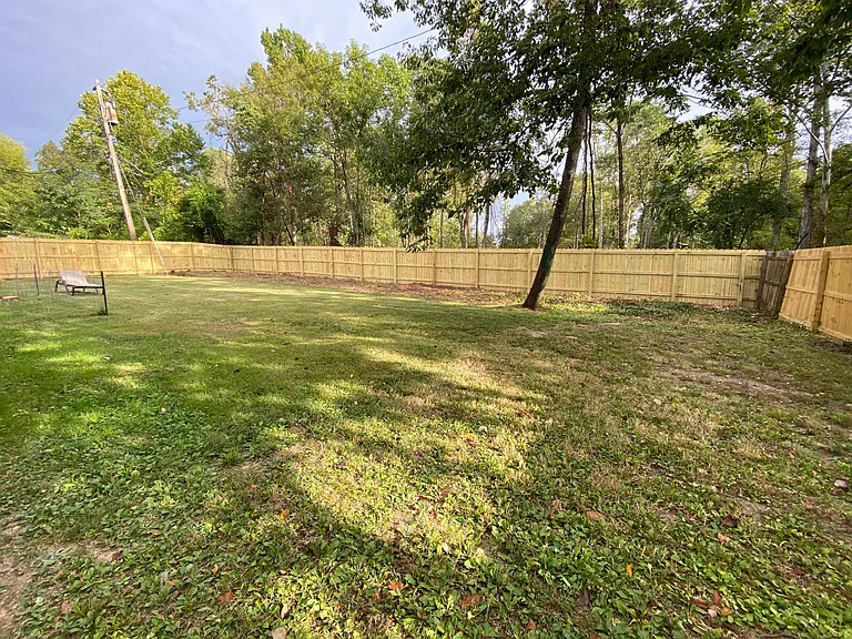1634 Fernwood Cir — Photo 2